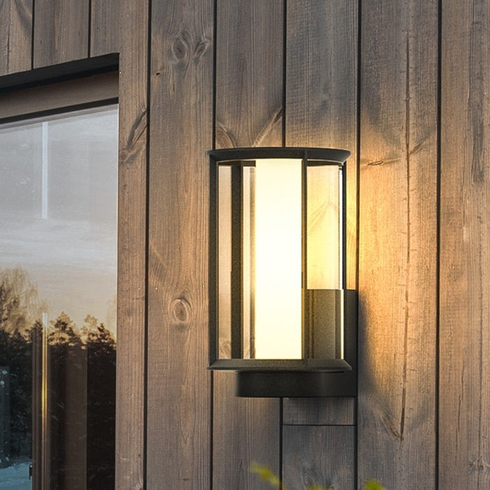 Solis Grand Gate Light – Solar Villa Wall Lamp