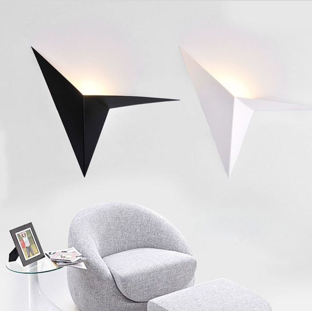 Triora Leaf Wall Lamp – Minimal Geometric Ambient Light