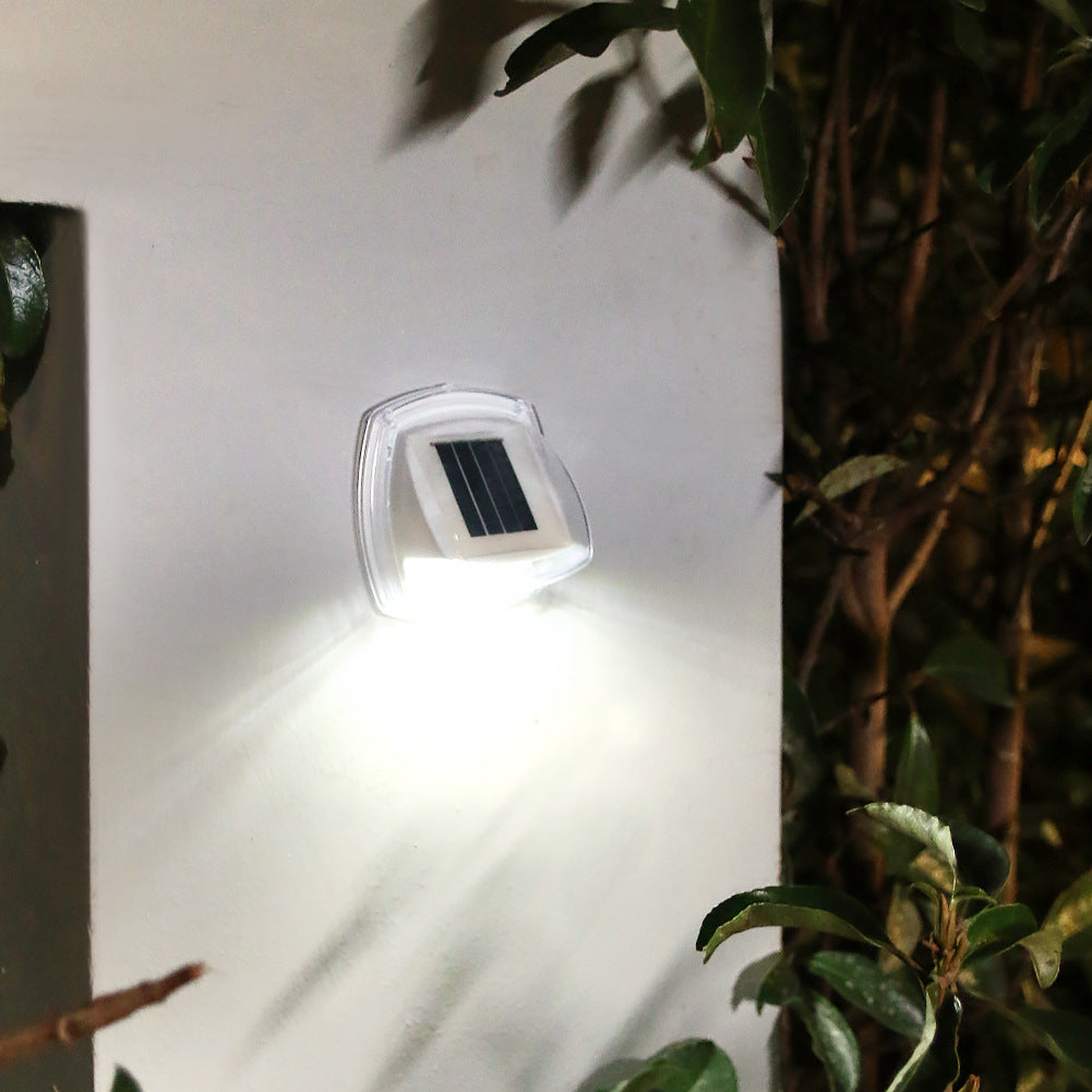 Solara Vintage Wall Light – Solar Garden Ambient Lamp