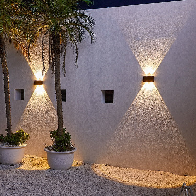 Solis Arc Wall Light – Solar Up & Down Outdoor Lamp
