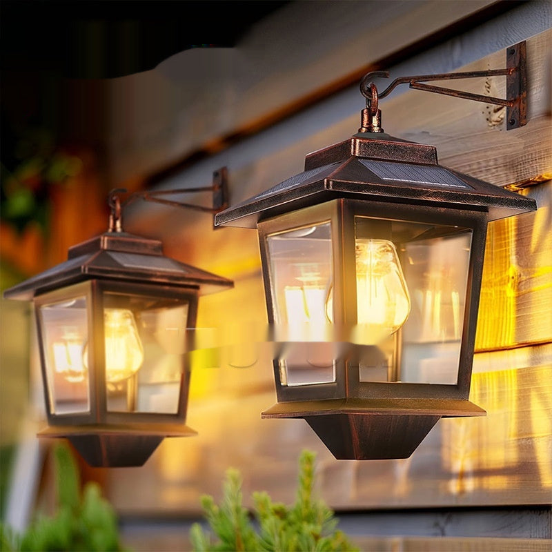 Solis Vintage Wall Lamp – Solar Outdoor Retro Light