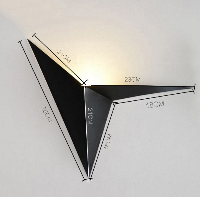 Triora Leaf Wall Lamp – Minimal Geometric Ambient Light