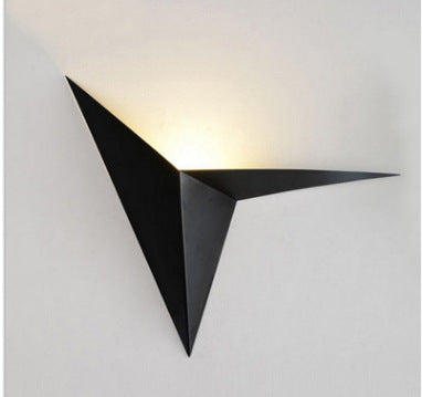 Triora Leaf Wall Lamp – Minimal Geometric Ambient Light