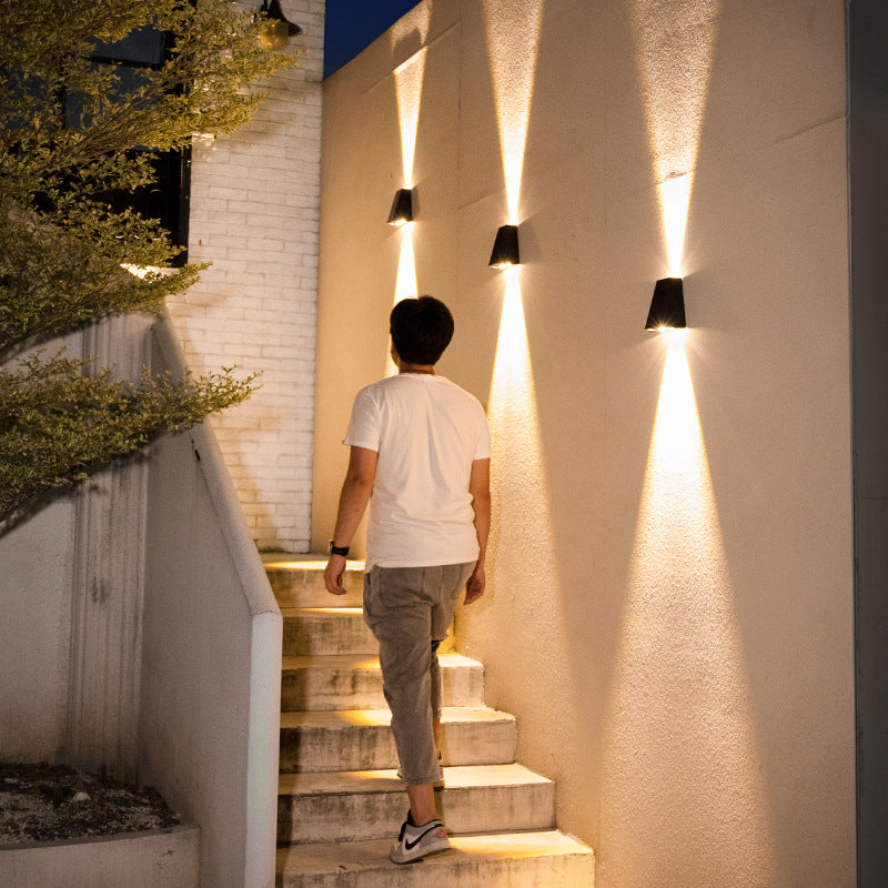Solis Guard Wall Light – Solar Waterproof Outdoor Lamp