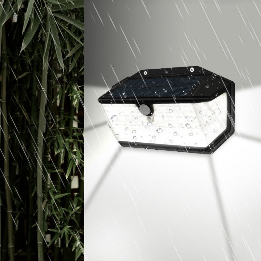 Solis 5-Side Max Light – 360° Solar Motion Flood Lamp