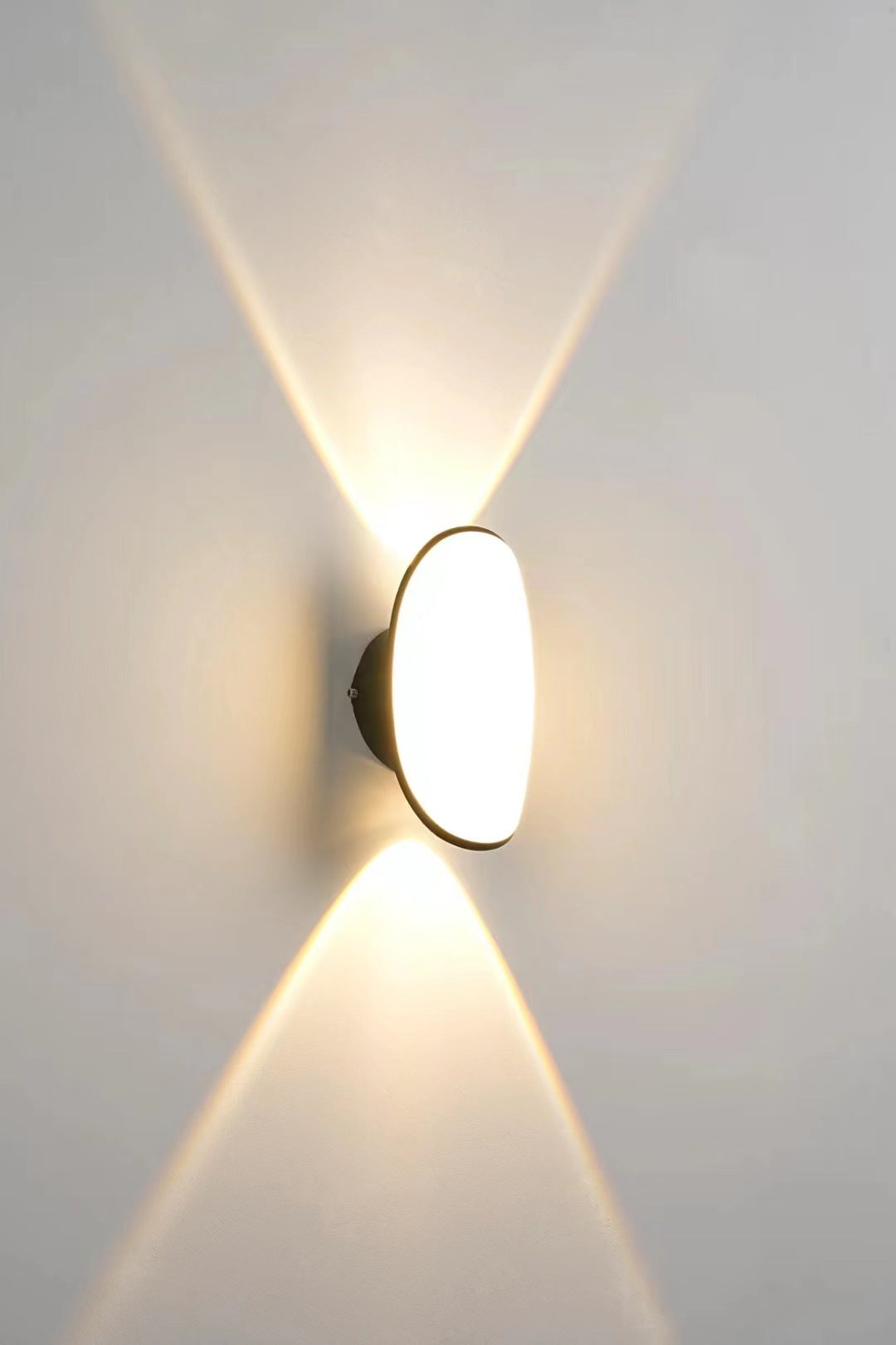 Aurora Courtyard Wall Lamp – Outdoor Warm Ambient Light