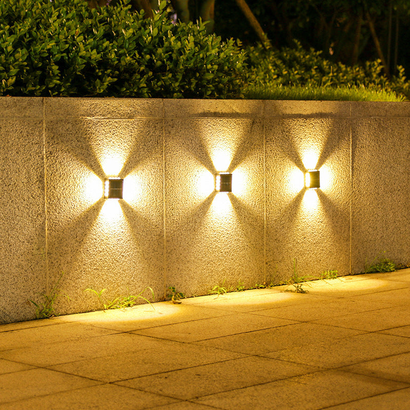 GlowLine Solar Wall Light – Outdoor LED Ambient Lamp