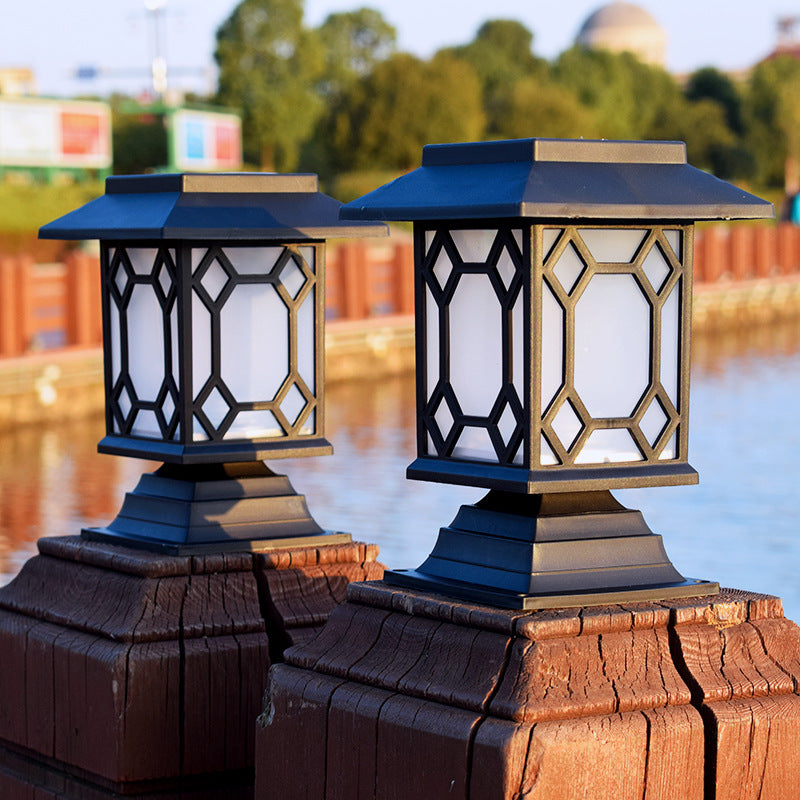 CourtyardGlow Solar Lamp – Decorative Garden Lawn Light