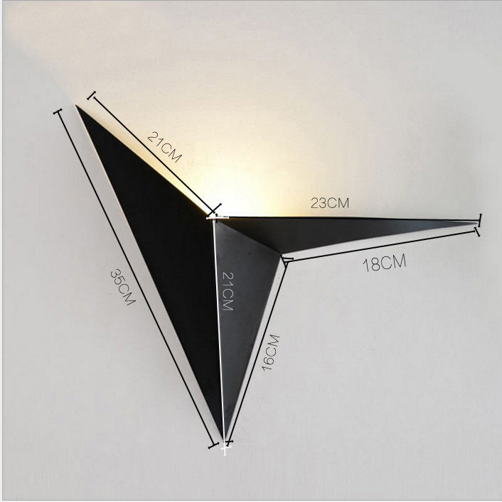 Triora Leaf Wall Lamp – Minimal Geometric Ambient Light