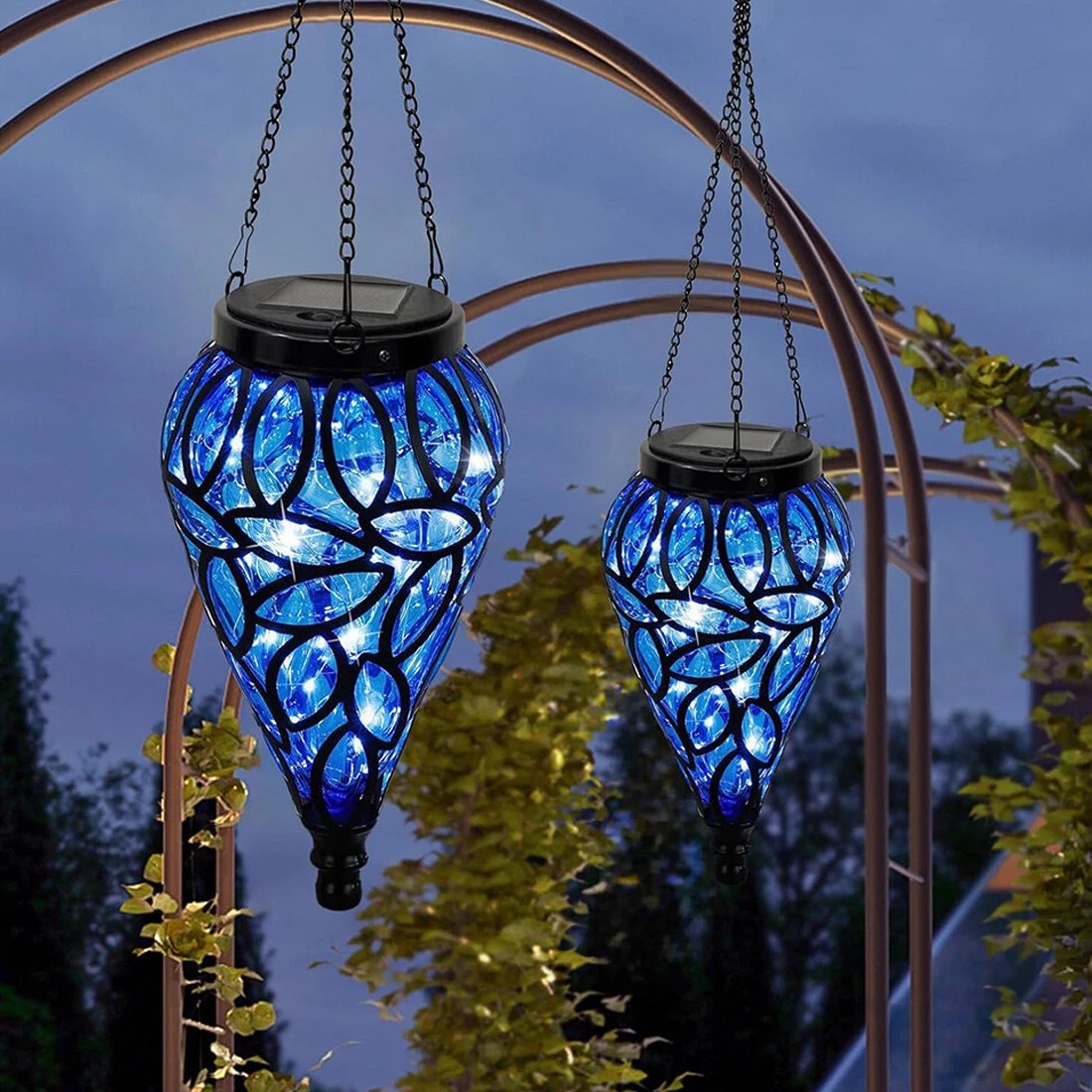 AquaDrop Solar Lantern – Teardrop Hanging Garden Light