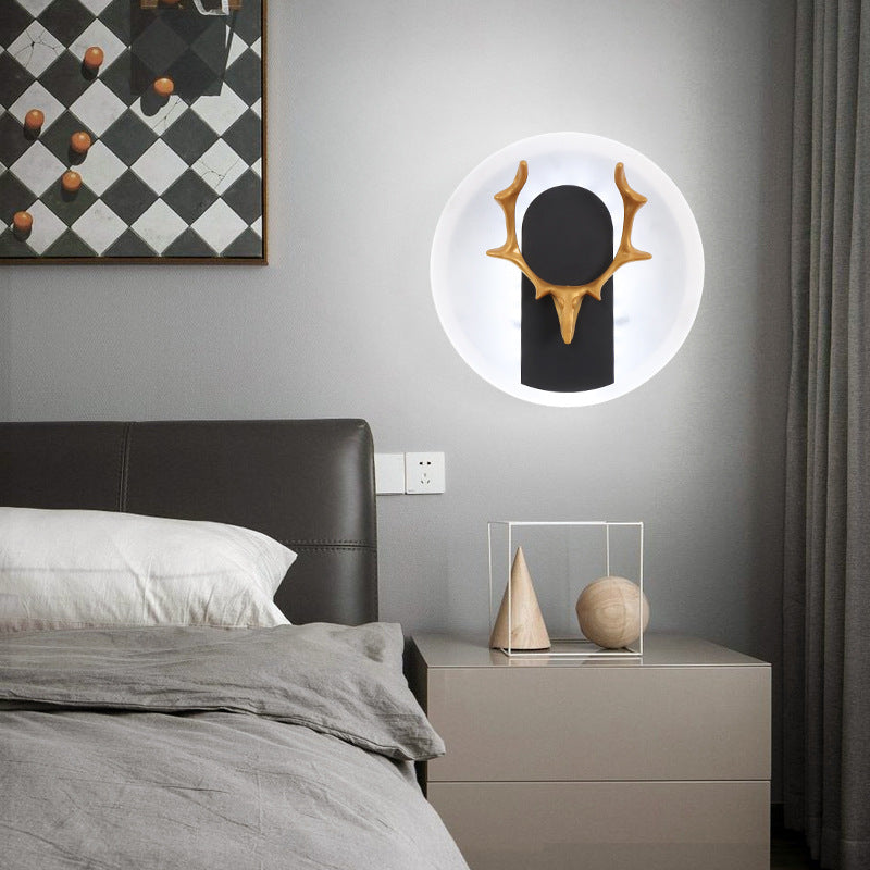 AntlerGlow Wall Light – Modern Acrylic LED Lamp