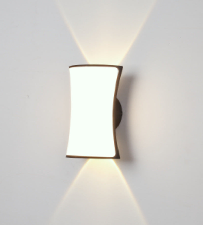 Aurora Courtyard Wall Lamp – Outdoor Warm Ambient Light