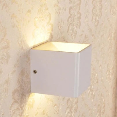 Solis Flex Sensor Light – Adjustable Outdoor Wall Lamp