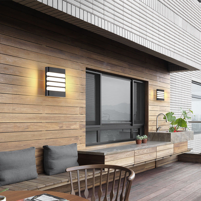 Solis Edge Wall Light – Waterproof Outdoor Lamp