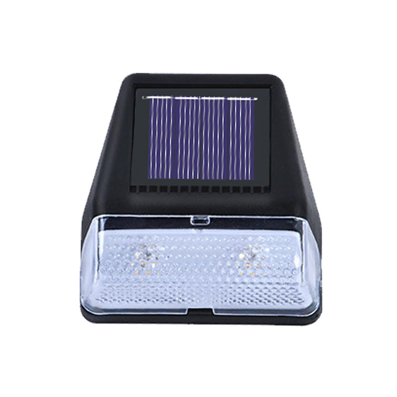 Solis Deck Light – Compact Solar Outdoor Lamp