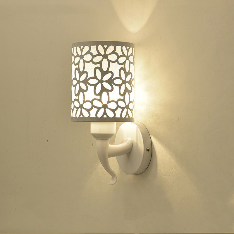 HeritageGlow Wall Lamp – American Style Glass Light