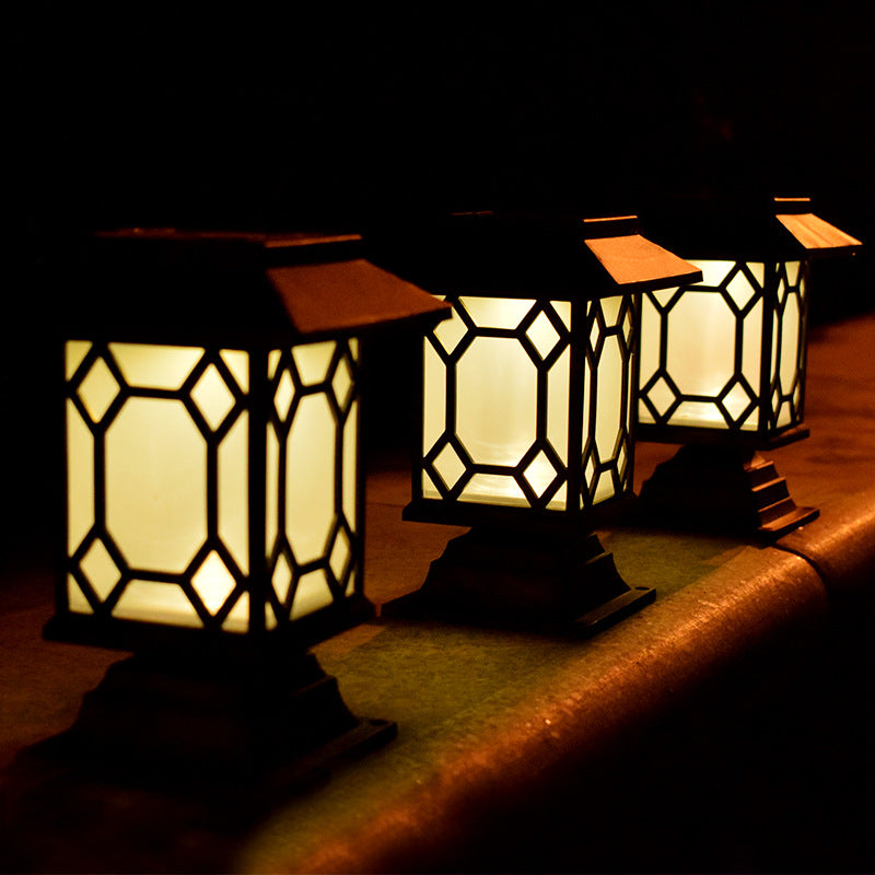 CourtyardGlow Solar Lamp – Decorative Garden Lawn Light
