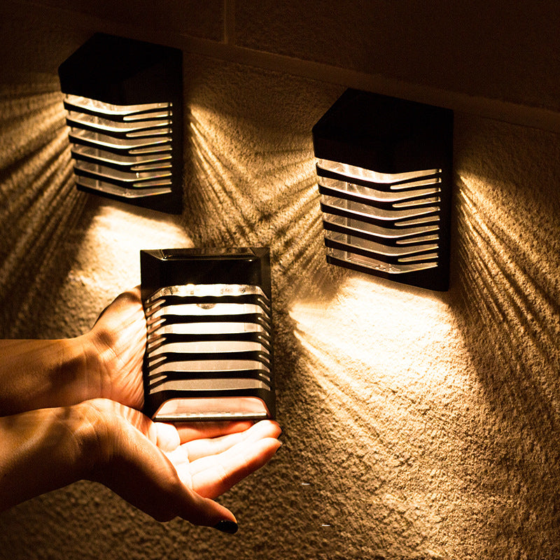 AuraGlow Solar Lamp – Breathing Ambient Garden Light